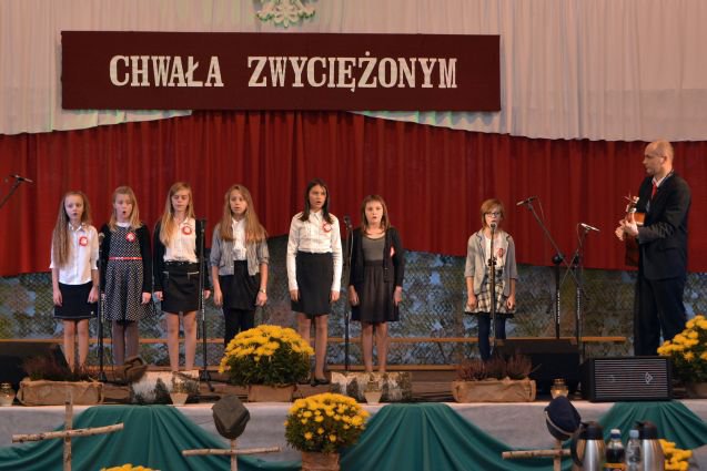 XIII Powiatowy Festiwal Pieśni Patriotycznej 2013